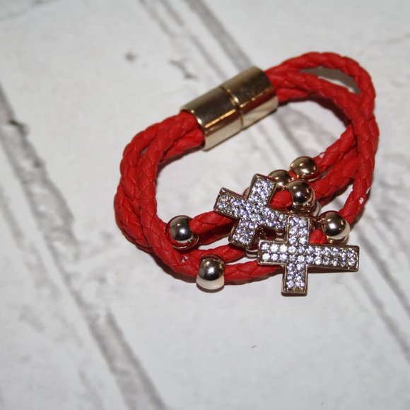 Beautiful gold and red Cross and rhinestone magnetic bracelet 6.5" - Picture 3 of 4